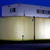 In der JVA Augsburg-Gablingen sollen Häftlinge misshandelt worden sein. Gegen 16 Mitarbeiter wird ermittelt. Die Gefängnisleitung wurde ausgetauscht.