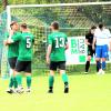 Hier feiern die Burlafinger den 1:1-Ausgleich. Am Ende mussten sie im Derby mit einem Unentschieden zufrieden sein. 