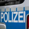 Nach dem Diebstahl einer Geldbörse in Bachhagel bittet die Polizei um Zeugenhinweise. 