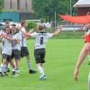 Nichts für schwache Nerven war das zweite Relegationsspiel zwischen Geltendorf (weiße Trikots) und Überacker: Am Ende jubelte das Team von Trainer Marcel Wupperfeld.